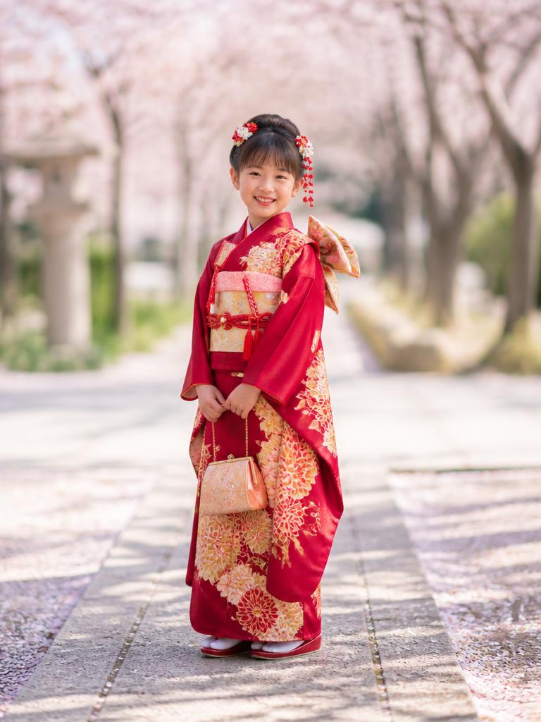 7歳女の子・桜の参道